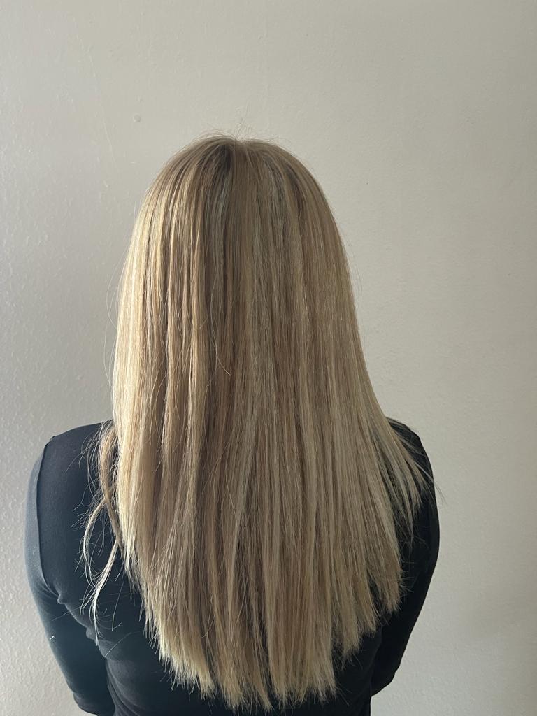 blondierung-glattes-haar-karlsruhe